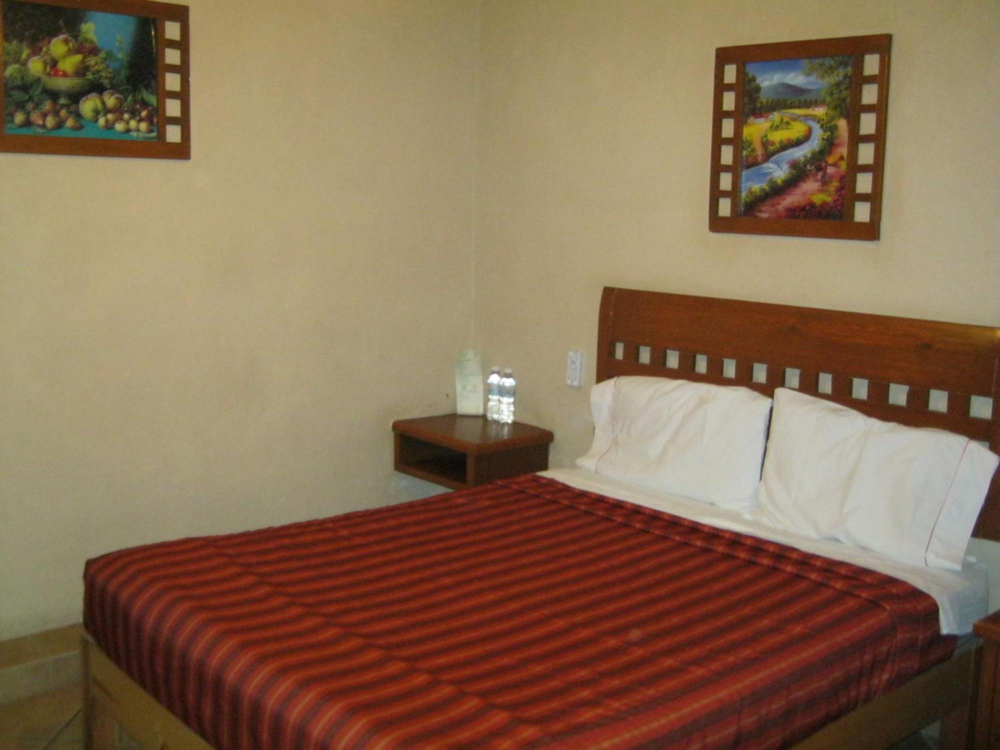 Hotel Real Santa Maria Cuernavaca Buitenkant foto